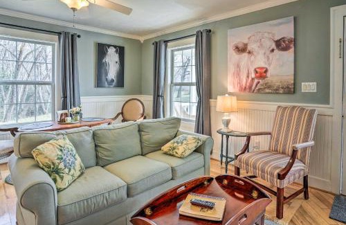 Loretto House | Cozy Vacation Cottage with Deck and Family-Friendly Amenities
