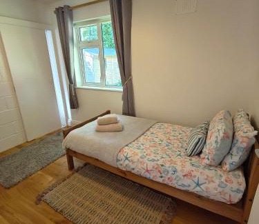 Oughterard Ski Chalet | Inviting Sweethaven Chalet - Child Friendly with Top Rating