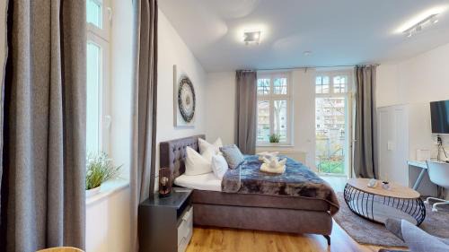 Magdeburg Apartment | SweetHome: Family-Friendly Business Apartment with Terrace