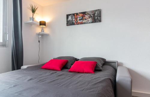 Faubourg-Raines Apartment | Comfortable Stay at SweetHome Dijon - Family & Pet Friendly