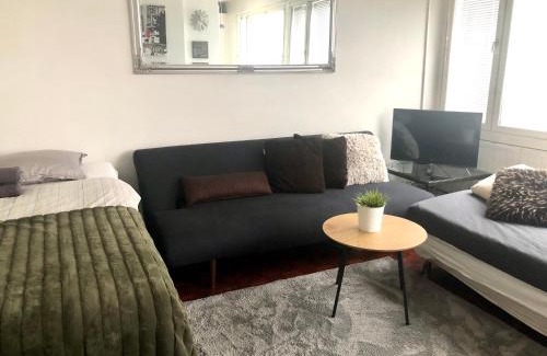 Punavuori Apartment | Child-Friendly Stay at Sweethome Studio 48 City Center