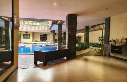 Mariana Apartment | Comfortable SweetSuites at Pine Crest with Pool Access