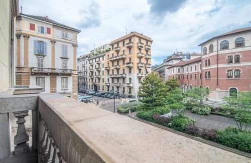 Milan Apartment | Exceptional Stay at Arco della Pace - Family-Friendly Apartment