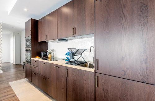 Paris City Center Apartment | Elegant Sweet Inn - Notre Dame: Family-Friendly Getaway