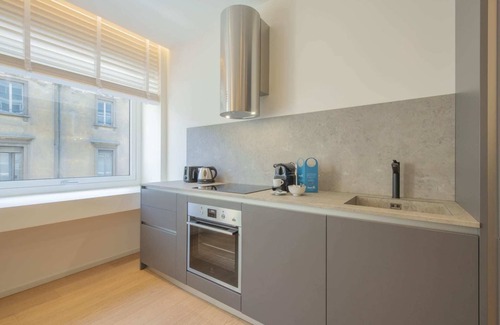 Carrobbio Apartment | Elegant Torino I - One Bedroom Apartment for Two Guests