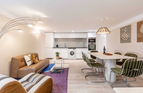 Quartier de la Place-Vendome Apartment | Family-Friendly Madeleine I: Cozy Two Bedroom Retreat