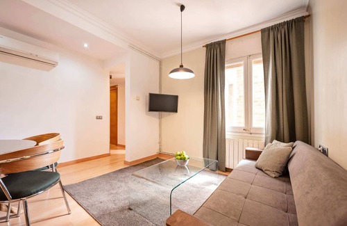 el Camp d'en Grassot i Gracia Nova Apartment | Vicky Barcelona - Three Bedroom Apartment for 6 Guests