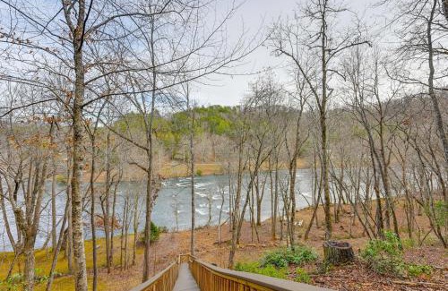 Hayesville House | Picturesque Hayesville Home with River Access & Spa