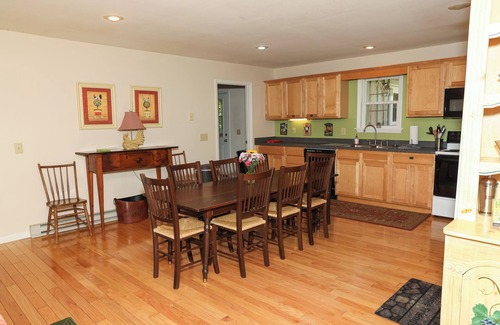 Burks Fork Cabin | Serene Sweetwater Cabin: Pet-Friendly Retreat by Buffalo Mountain