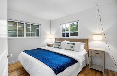 Eastside Santa Cruz Hotel | Swell House Santa Cruz Two Bedroom Suite 8