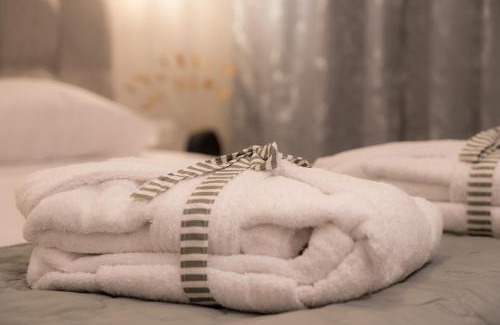 Oinousses Apartment | Child-Friendly Swell Oinousses Apartments - Guest Rated 9.8