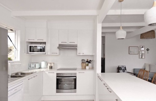 Culburra Beach House | Pet-Friendly Swell Hotel - Just Steps from the Beach