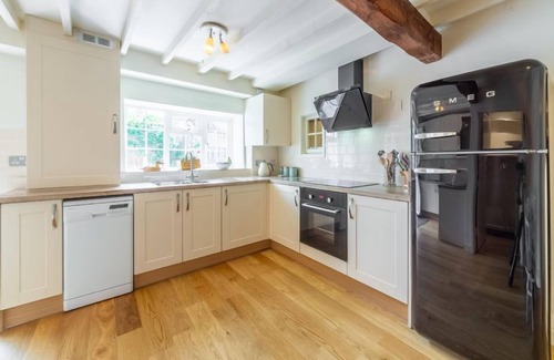Dersingham Cottage | Oceanfront Swift Cottage: Guest Rated 10/10 in Dersingham