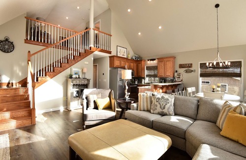 Albemarle House | Lakefront Retreat: Cozy Getaway with Sunset Views