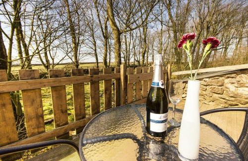 Blackwell in the Peak House | Welcoming Swifts Retreat - Perfect for Families and Pets
