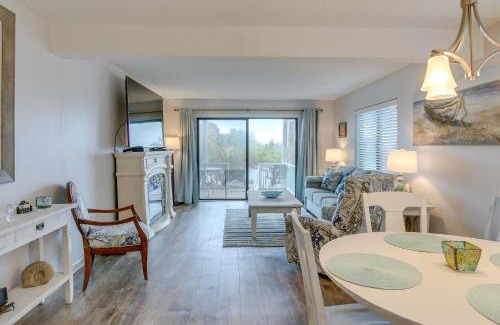 Oceanmarsh Subdivision Apartment | Oceanfront Island Condo with Deck for Play and Relaxation