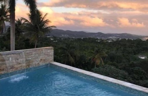 Tejas Apartment | Art Retreat: Swim, Paint & Enjoy Oceanfront Relaxation