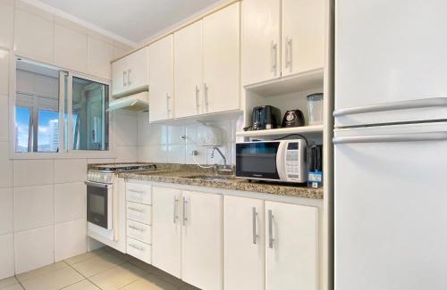 Balneario Cidade Atlantica Apartment | Swimming pool Barbecue area 3 en-suites Balcony