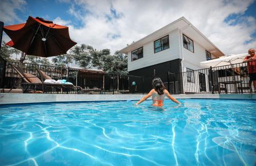 Northcote House | Refreshing Swimming Pool Holiday Villa - Guest Rated 9/10