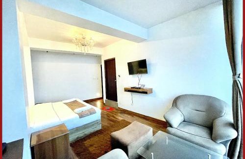 Puri Hotel | SWIMMING POOL HOTEL SHIVEE ! VARANASI - Near Kashi Vishwanath Temple & Ganga Ghat