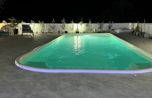 Parrinello Apartment | Family-Friendly Retreat with Pool & Kitesurfing Nearby
