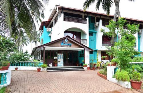 Miramar Resort | Relax at Swim Sea Beach Resort, Panjim - Family-Friendly Stay