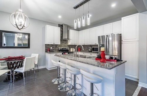Halton Regional Municipality House | Relaxing Swimspa Home with Pool and Gym Near Toronto