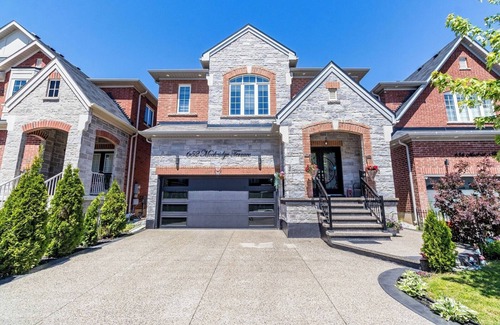 Halton Regional Municipality House | Relaxing Swimspa Home with Pool and Gym Near Toronto