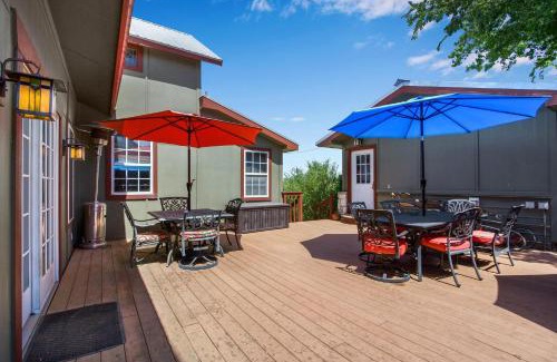 Dripping Springs House | Discover Swing On Inn - A Family-Friendly Hideaway Suite