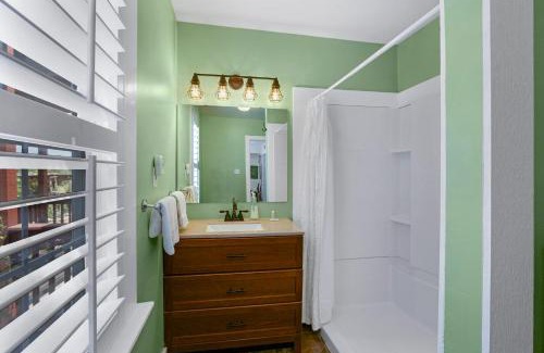 Dripping Springs House | Stay at Swing On Inn - Family-Friendly Suite Thyme Getaway