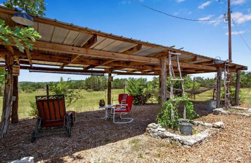 Dripping Springs House | Stay at Swing On Inn - Family-Friendly Suite Thyme Getaway