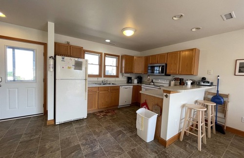 Frisco Cottage | Discover Swinkels: Oceanfront 3-Bedroom Family Retreat