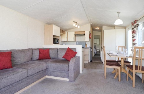 Lorton House | Pet-Friendly Swinside: 4-Star Stay with Perfect Reviews