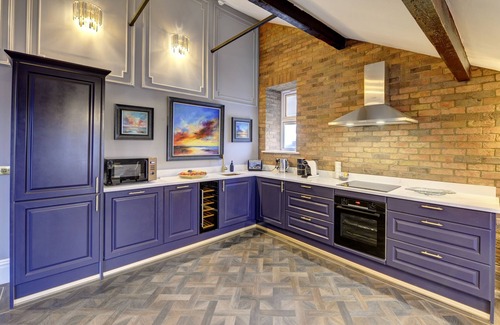 North Shore Apartment | Elegant Swish Luxury Apartments with Breakfast & Family Comfort