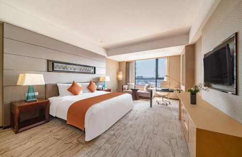 Guangzhou Hotel | Discover Hotel Nikko Guangzhou: Shuttle Service & Spa