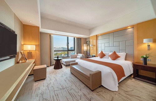 Guangzhou Hotel | Discover Hotel Nikko Guangzhou: 4-Star Stay with Spa & Pool