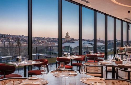 mtatsminda Hotel | Experience Elegance at Swissôtel Tbilisi with Ocean Views