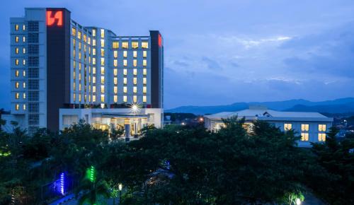 Bandar Lampung Hotel | Experience Swiss-Belhotel Lampung: Oceanfront Bliss Awaits