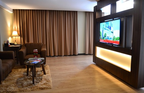 Pangkalpinang Hotel | Beachfront Bliss at Swiss-Belhotel Pangkalpinang