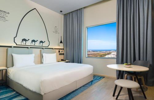 Azaiba Hotel | Elegant Swiss-Belinn Airport Muscat: Rated 9/10 with Hot Tub
