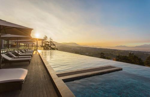 Cigadung Hotel | Relax at Swiss-Belresort Dago Heritage with Ocean Views