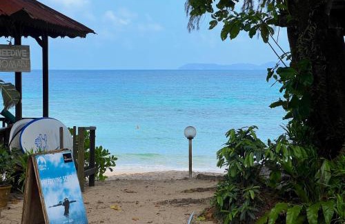 Tekek Hotel | Oceanfront Retreat at Swiss Cottage Tioman - Rated 8.6