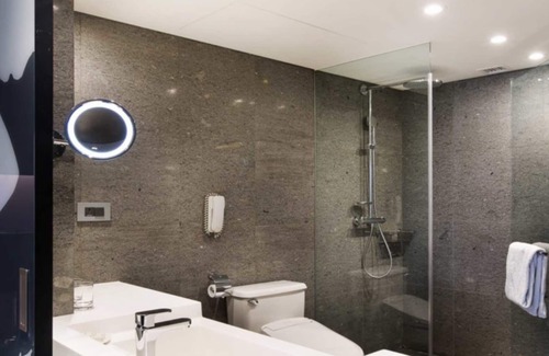 Hongeun-dong Hotel | Elegant Swiss Grand Hotel: 5-Star Comfort & Family-Friendly