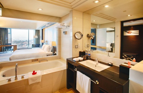 Siming Hotel | Elegant Swiss Grand Xiamen: 5-Star Stay with Pool & Spa