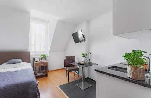 Werd Apartment | Budget-Friendly Swiss Star Aussersihl with Family Amenities