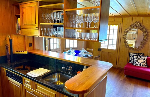 Sigriswil Ski Chalet | SwissHut Stunning Views Alps & Lake - Chalet Monbijou