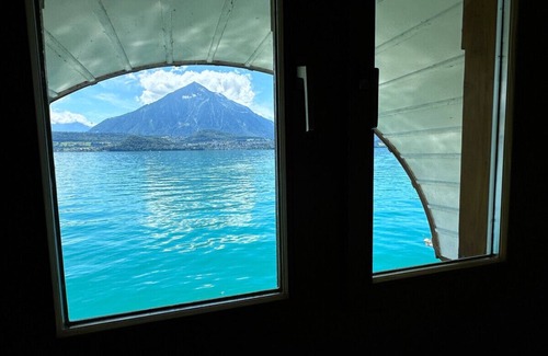 Sigriswil Ski Chalet | SwissHut Stunning Views Alps & Lake - Chalet Monbijou