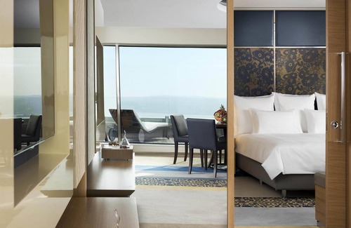 Besiktas Hotel | Elegant Swissotel The Bosphorus Istanbul with Spa & Pool