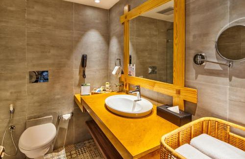 Pathara Resort | Delightful Swosti Chilika Resort: 5-Star Retreat with Pool
