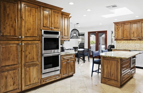 Buenavante House | Experience Outdoor Luxury at NEW Reno RnR - 7 Bedrooms